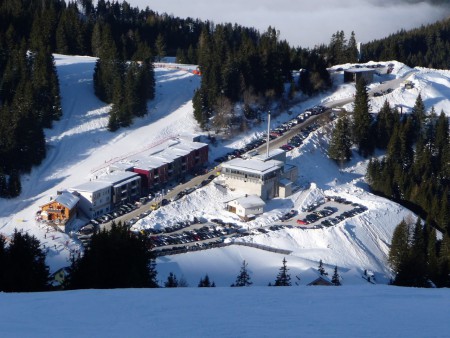 Blick auf das "Heizhaus" und unser "altes Vereinshaus"